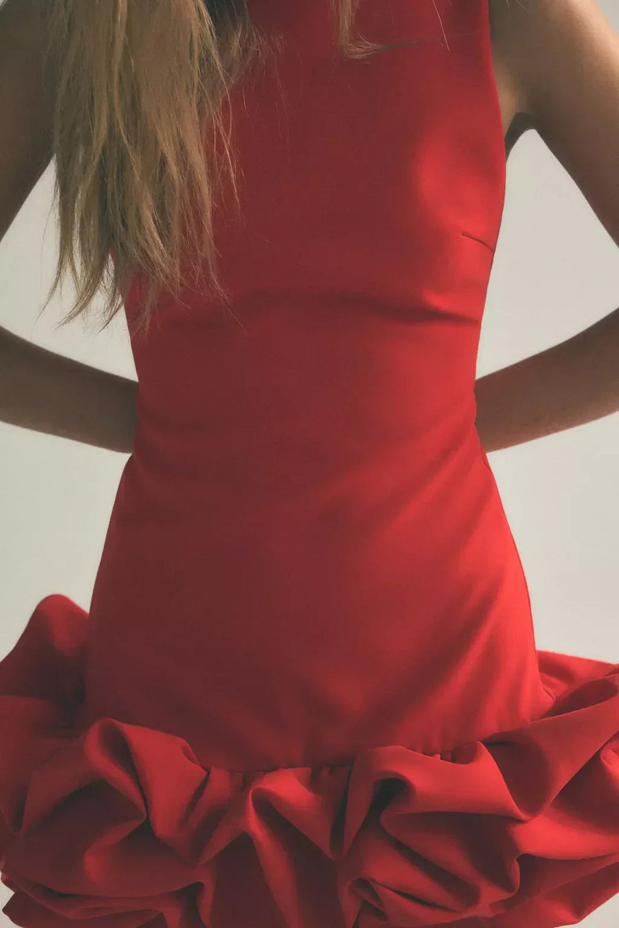 Camila | Minivestido sin mangas con espalda descubierta