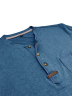 Jacinto | Camiseta elegante de cuello redondo con bolsillo