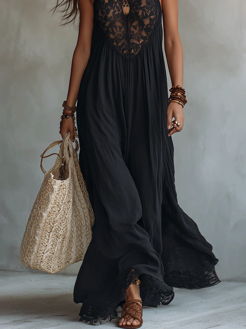 Vestido largo negro con encaje de Noura Madrid