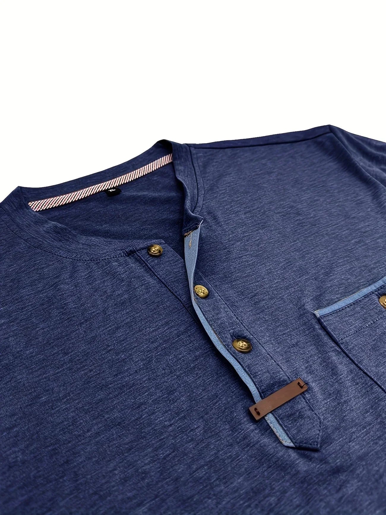 Jacinto | Camiseta elegante de cuello redondo con bolsillo