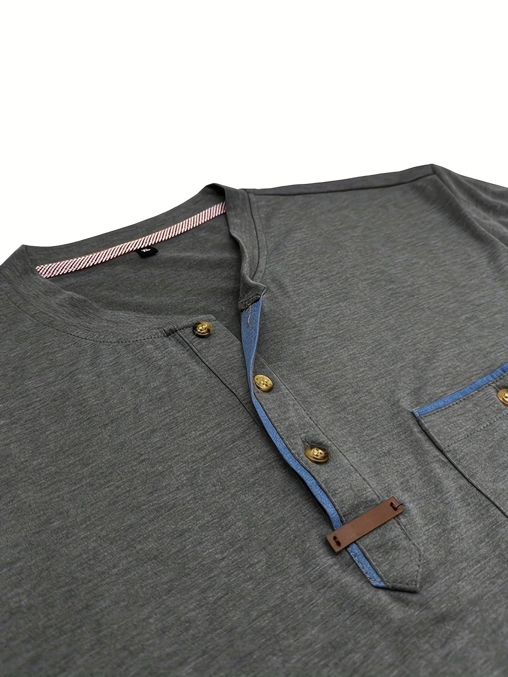 Jacinto | Camiseta elegante de cuello redondo con bolsillo